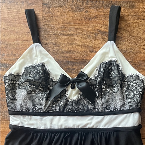 Soma Black and White w Lace and Jewel Detail Pajama Set Sz M - Picture 4 of 14